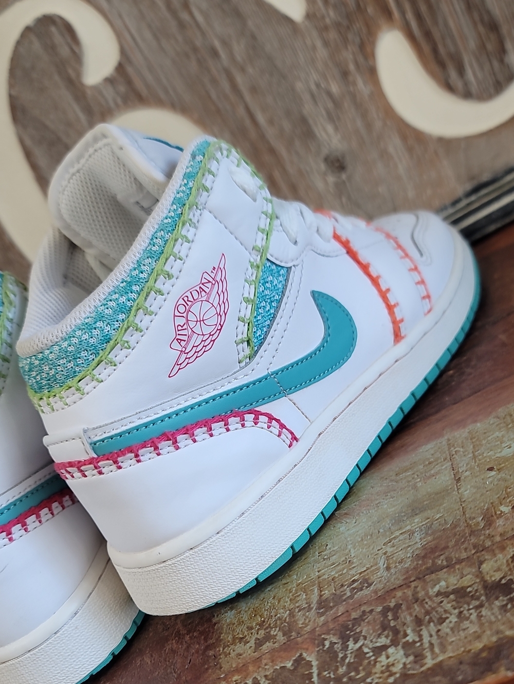 Nike Air Jordan 1 Mid SE 'Multi Knit' Wmns 6.5 (Good Condition) Fast Shipping - Picture 11 of 15